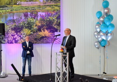 Ook de wethouder van Uithoorn, Jan Hazen, kwam een praatje houden over de samenwerking naar de nieuwbouw toe. Hij vertelde over zijn eigen ervaringen in de tuinbouw als kleine jonge en zijn ervaringen uit het zakenleven.