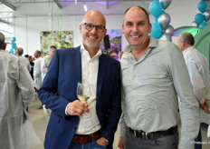 Sjaak Sijm van HilverdaFlorist samen met WP van den Berg van Gerbera United.