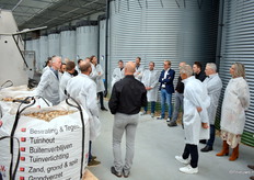 Agrozone gaf een toelichting over hoe zij met hun systeem ervoor zorgen dat de kas voorzien wordt van schoon water.