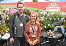 Remco en Aniek Sprenkels van Boomkwekerij Sprenkels bv stonden op de beurs met een breed assortiment aan sierteeltproducten.