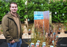 Maarten Verdaasdonk van Elst-Bevers toonde op de beurs verschillende soorten Cornus. Het is een gewild product in de UK maar in Nederland wat minder bekend. In de winter verliest het zijn blad en kleuren de takken waardoor zijn sierwaarde juist toeneemt.