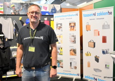 Ronny van Rossem stond er namens promotieartikelen.nl, tassen.nl en zakken.nl. Alle materialen die bedrijven nodig kunnen hebben bij het promoten van hun merk of naam zijn bij Ronny te vinden. Alles is te bedrukken en te personaliseren, levering door heel de Benelux.