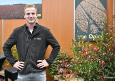Jorg Joossen van Van Oploo stond op de beurs met zijn sierheesters.