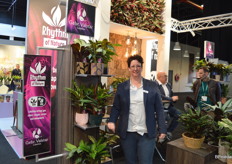 Bianca van Schie van Gebr. Valstar presenteert een nieuwe brand waaronder het grote assortiment calathea vanaf heden zal worden verkocht: Rhythm of Nature