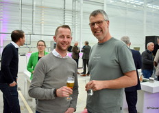 Raymond van den Berg van Gearbox en Ted van der Hoeven van Koppert Cress deden een pilsje samen.