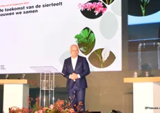 Demissionair Minister van LNV Piet Adema aan het woord over de toekomst van de sierteelt. En hoe deze toekomst samen gebouwd moet worden.