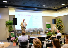 Alex de Vries aan het woord en start met het belang van vertrouwen.