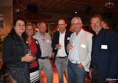 V.l.n.r. Stefanie Miltenburg, Eveline Rogier, Frits Jonk, Jack Goossens en Michel van Schie van Royal FloraHolland. 