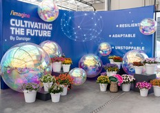 'Plants of the future' presenteer je natuurlijk het best in een futuristische opstelling