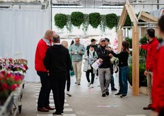 Er werd veel volk verwelkomd op de locatie van Florensis in Hendrik-Ido-Ambacht, alwaar PanAmerican Seed al jaren te gast is met de FlowerTrials
