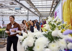 Veel volk bij Royal van Zanten, dat zoals gebruikelijk te bezoeken was op de locatie in Rijsenhout