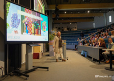 Yvonne Watzdorf van Bloemenbureau Holland verwelkomde de aanwezigen van de Groenbranche Trends-presentatie in het World Horti Center
