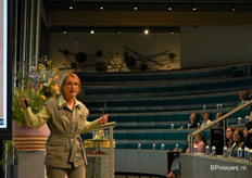 Aafje Nijman van Bureau Nijman + van Haaster gaf de presentatie over de trends voor komend jaar