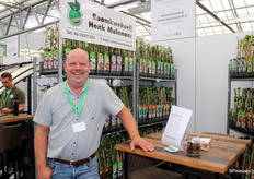 Henk Molenaar van Boomkwekerij Henk Molenaar voornamelijk kwekerij van klimplanten.
