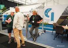 Een praatje in de stand van Holland tuinbouw techniek 