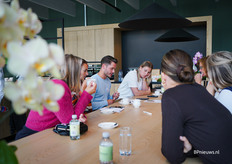 Een ander groepje onder leiding van Mike Broch