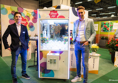 Thijs van Os en Martijn Knoppert van Lionplant. In hun stand kon je grijpen naar een lekkere Flowerpops lolly