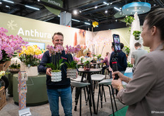 Peter van Delft in actie bij Anthura