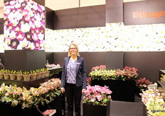 Sabine Seeling van Heuger naast de nieuwe HGC Winter Ballet Frilly Rosy