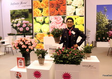 Rosa Eskelund van Roses Forever met de nieuwe Infinity Pink Surprise