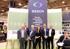 Het team van Desch Plantpak. Ze presenteerden decoratieve potten, containers, ronde en vierkante teeltpotten, en een brede range trays van onder andere Normpack en TrayC