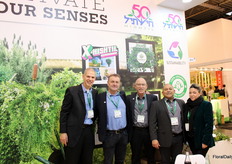 Het team van Hishtil was zo aardig om hun lunchpauze te onderbreken voor een foto!