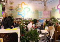 Een drukke stand bij il Quadrilatero Logistics