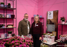 Romeo Sommers samen met Carmen Brouwers van Plants & Flowers Foundation Holland