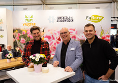 Bobby en Gerwin van Waterdrinker brengen een bezoekje aan Jack Poot van Valstar Plantenkwekerij