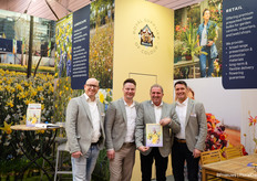 De mannen van JUB Holland gaan graag op de foto