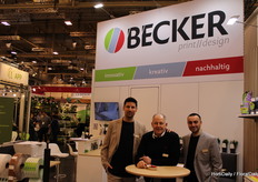 Okan Tuysuz,Markus Reule en Hqralabos Xenthopoulos (Etiketten Becker) Leuk om alle klanten en partners deze week te zien.