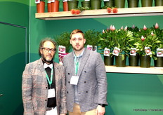 Filippo Pitrella en Jacopo Irmeni (Fora Toscana) met hun planten genieten we straks weer van het voorjaar.