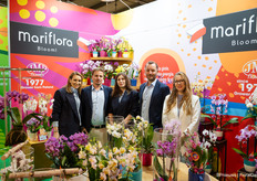 Het team van JMP Flowers, een Poolse bloemenkweker die zijn Phalaenopsis in Italië vermarkt onder het merk Mariflora