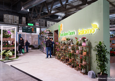 De stand van Landgard, Floricoliura Chiara en Salomo