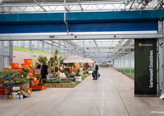 Ook het tuincentrum Gartenwelt bevind zich op het terrein