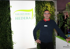 Arjan Goedhart van Van den Berg Hedera. Zijn de enige Hedera kwekerij die Peet Free zijn.
