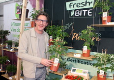 Louis van Dijk van AllsenzA. Is vertegenwoordiger van diverse merken.