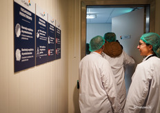 Uiteraard met jasjes aan, mutsen op en de nodige voorschriften