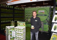 Kweker van buxus Topbuxus verkoopt ook een middel dat schimmels en andere kwalijke buxusziekten tegengaat.