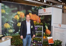 Weinig buitenlanders op de Trade Fair, maar dat schrikt Duitser Lars Dehne van Dehne Topfpflanzen niet af - sterker nog, hij komt naar eigen zeggen elk jaar graag weer terug.