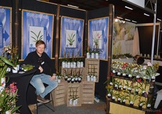 Perry Bruin van Top-Orchids. Het bedrijf presenteerde op de beurs een nieuwe soort - de mini orchidee Howeara Sunset