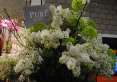 PurE is het label om seizoensbloemen te promoten in Nederland, Duitsland, Frankrijk en de UK. Het wordt gefinancierd door de kwekers die aan de veiling leveren.