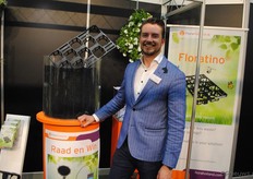 Robbert Schalke van FloraHolland staat bij de Floratino, de meermalige trayserie voor pot- en tuinplanten.