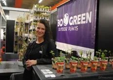Bij BoGreen, importeur en exporteur van fruitbomen, staat Mandy Alsemgeest
