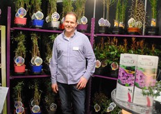 Jan Out met de Buddleja's van Boomkwekerij Out