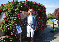 Fleur Longway van Florensis in haar tuincentrum. Bij Florensis werd de levensloop van Fleur Longway gepresenteerd. Elke belangrijke fase in haar leven werd aangeduid met bloemen; ‘Moments in Life’.