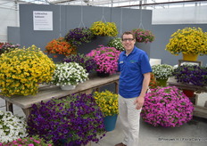 Ross Ford, eveneens van Pan American Seed, vertelde uitgebreid over het assortiment en - hier - de Calibrachoa