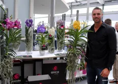 Danny van Anco pure Vanda, wereldwijd marktleider in orchideeën met luchtwortels.