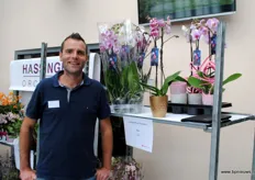 Ferry Heumans van Sion, Het bedrijf heeft de laatste jaren de focus steeds meer gelegd op de jonge planten, maar levert toch nog 30.000 planten per week. Hun aanbod is direct ook hun etalage.