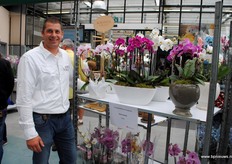 Bijzondere vormen en uitwerkingen in keramiek, dat laat Hans Struik van Stolk Orchids vandaag zien.